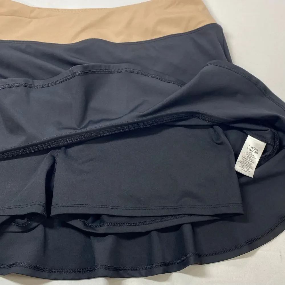 Sincerely Jules Athletic Skort Women’s Large • Tan/Black • Ruffled Hem